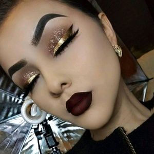 Meet your Posher, Anisa